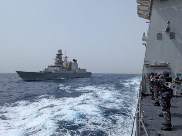 KRI Brawijaya-320 Asah Kemampuan Tempur di Laut Merah Bersama Kapal Perusak Italia