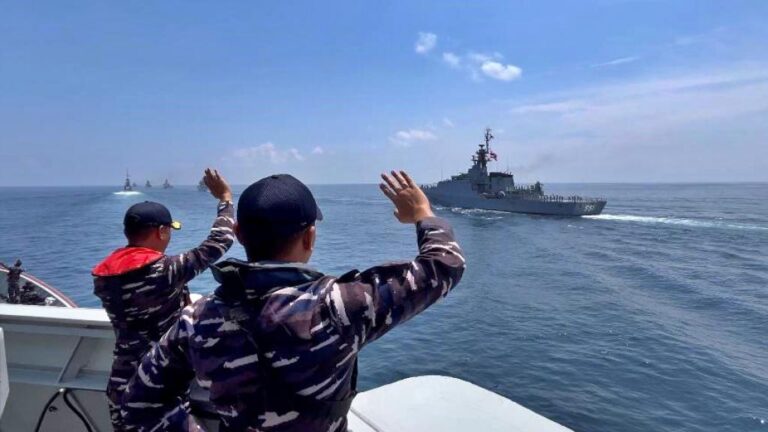 KRI Bung Tomo-357 Ikuti Tahap Sea Phase 3rd Amnex 2025 di Selat Malaka