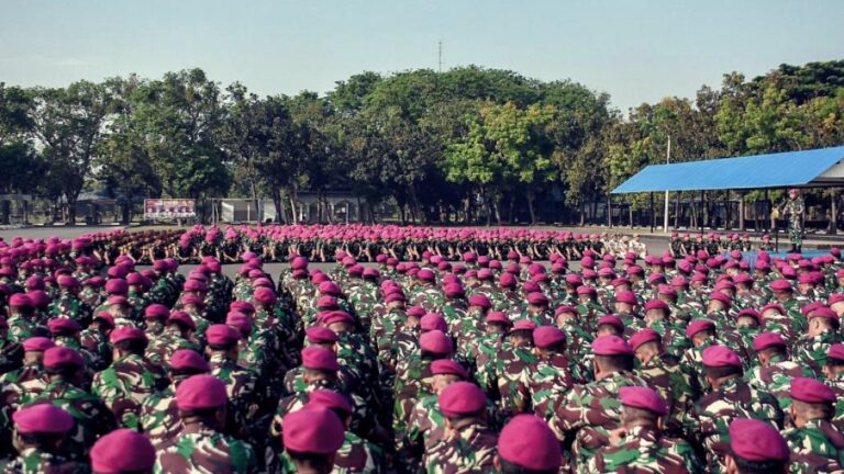 Tingkatkan Motivasi dan Semangat Keprajuritan, Komandan Brigif 2 Marinir Pimpin Apel Khusus Satuan