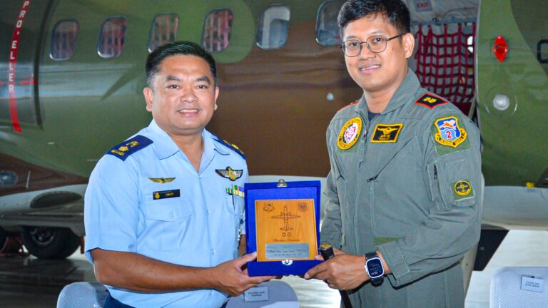 Kunjungi Skadron Udara 2, TNI AU–TUDB Perkuat Hubungan Bilateral