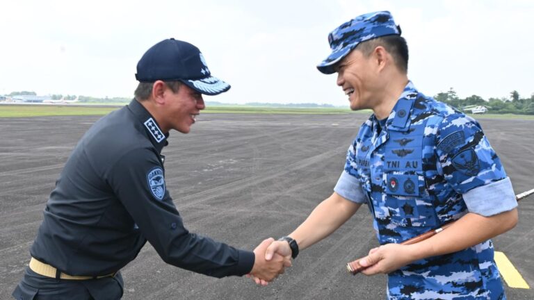 TNI AU Tanggap Hadapi Karhutla, Menteri LHK Apresiasi Peran Lanud SMH di OMC Sumsel