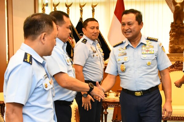 Alumni P4N 68 Lemhannas RI Audiensi kepada KASAU dan Wakasau