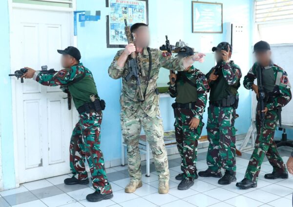 Kopasgat dan US PAT SOFLE Gelar Latihan CQB dan Operasi Recon Bersama