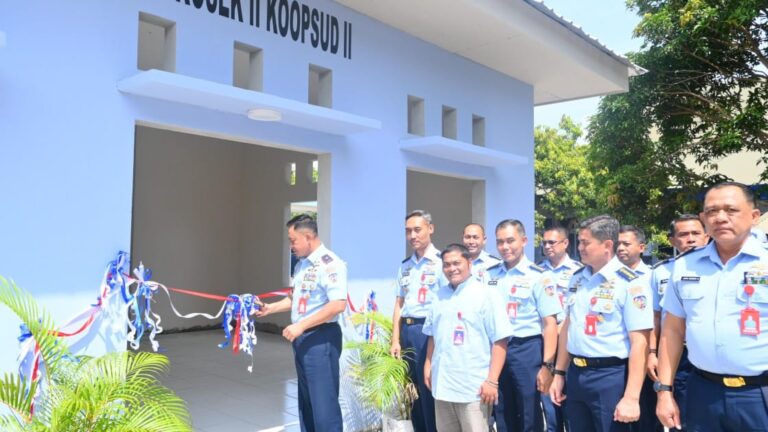 TNI AU Resmikan SPPG Kosek II Makassar, Distribusikan 3.231 Paket Makanan Bergizi Gratis