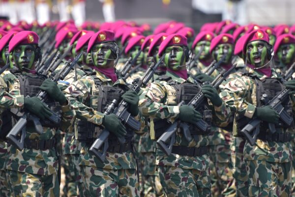 Korps Marinir Unjuk Kekuatan di Upacara Gelar Pasukan Operasional dan Kehormatan Militer