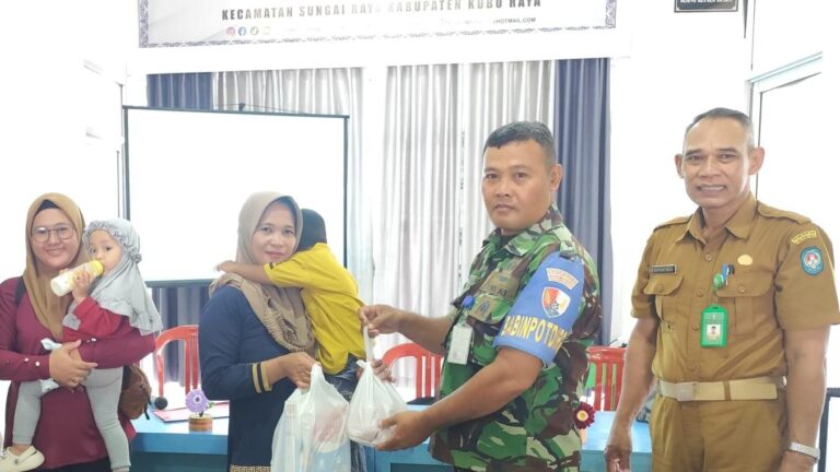Babinpotdirga Lanud Supadio Dampingi Program “Satu Hari Satu Butir Telur”