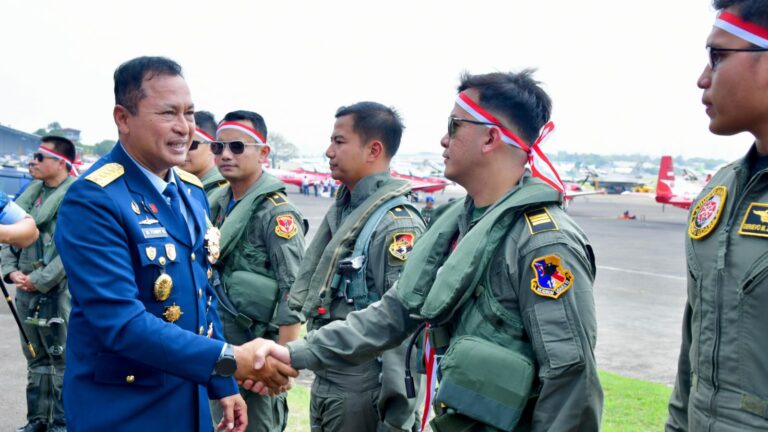 Tampil Memukau, KASAU Apresiasi Tim Demo Udara HUT ke-80 RI