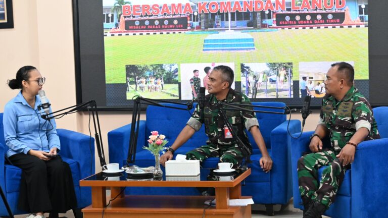 Danlanud J.A. Dimara Ajak Pemuda Papua Selatan Gabung TNI AU Melalui Podcast RRI Merauke