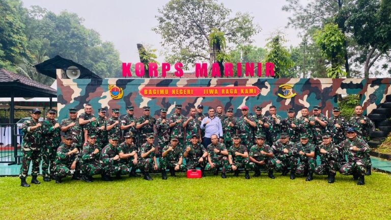 Meriahkan HUT ke-80 RI, Prajurit Petarung Korps Marinir Laksanakan Lomba Hari Kemerdekaan
