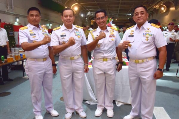 Menjaga Tali Silahturahmi – Kas Kormar Hadiri Jamuan Makam Malam di Kapal Perang JS Osumi