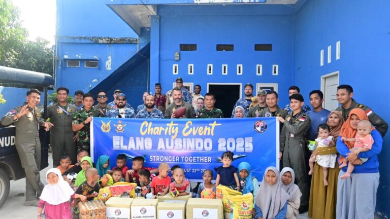 TNI AU-RAAF Gelar Bakti Sosial di Panti Asuhan Darul Ilmi Pekanbaru