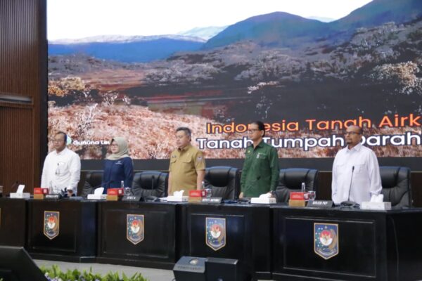 Sekjen Kemendagri Imbau Pemda Bantu Optimalkan Penyaluran Beras SPHP untuk Kendalikan Harga