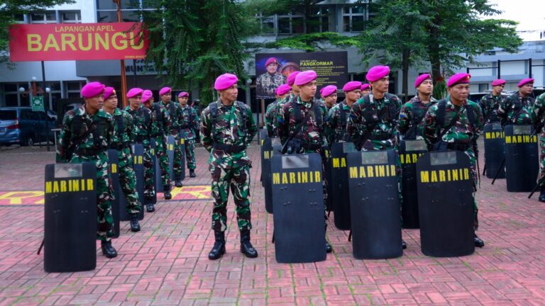 Prajurit Mako Kormar Siapkan 1 SSK Dalam Apel Siaga Kemanan Unjuk Rasa