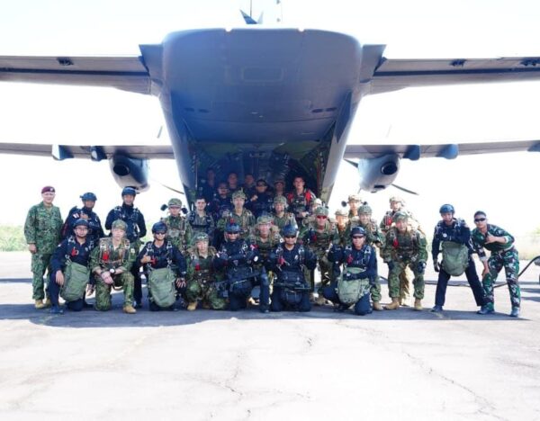Denmatra 1 Korpasgat TNI AU Tunjukkan Profesionalisme pada Latihan Free Fall Multinasional di Baturaja
