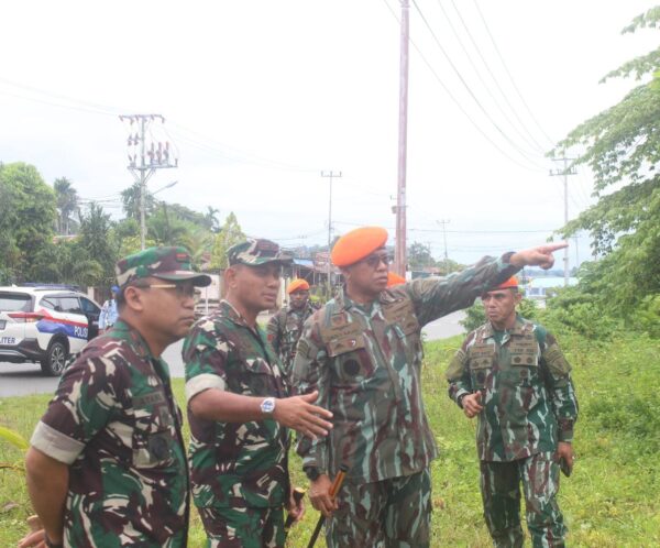 Pangkorpasgat Tinjau Lahan Yonarhanud 478 dan Denmatra 3 di Lanud Manuhua