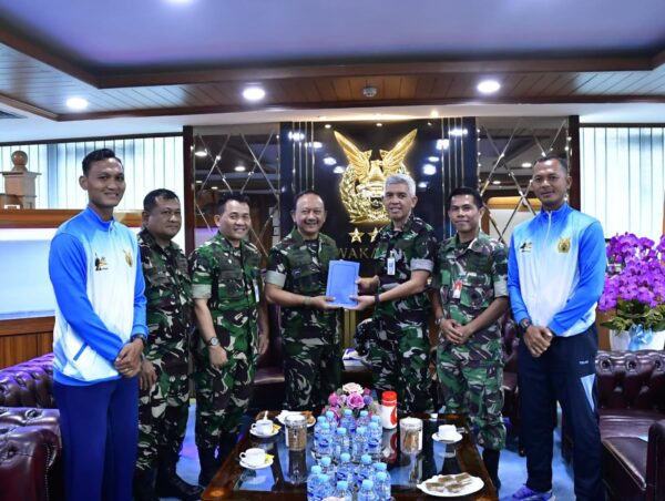 Wakasau Terima Audiensi PSAU, Tekankan Semangat Raih Prestasi