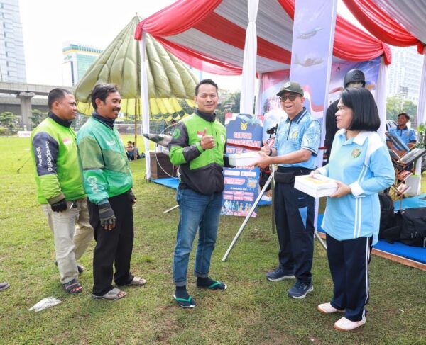 Sterau Berbagi dengan Masyarakat, Wujud Kepedulian TNI AU