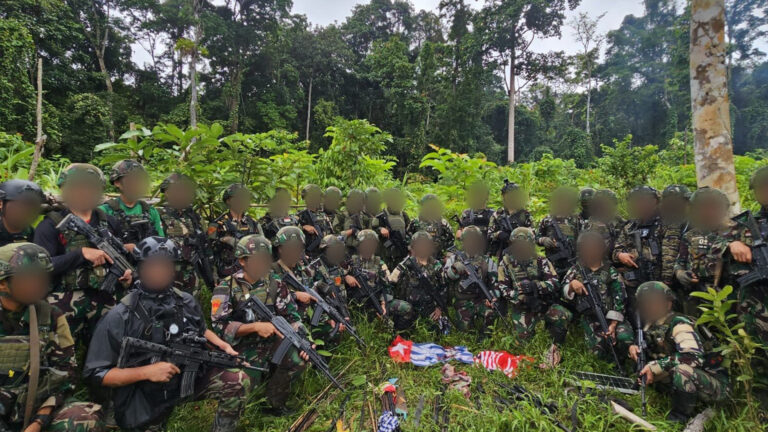 Prajurit Marinir TNI AL Berhasil Merebut Markas Seperatis OPM di Papua Barat Daya