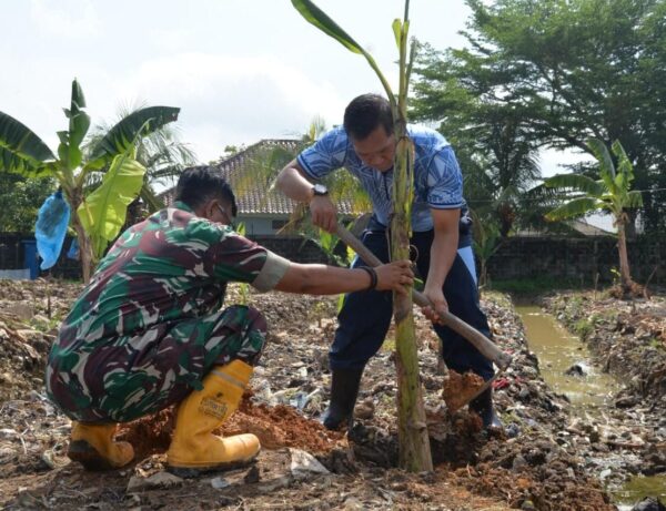 Lanud Supadio Dorong Kemandirian Pangan Lewat Penanaman Pisang