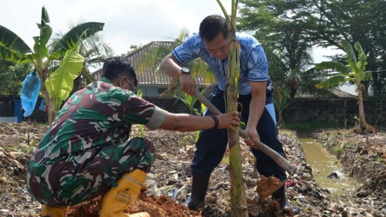 Lanud Supadio Dorong Kemandirian Pangan Lewat Penanaman Pisang