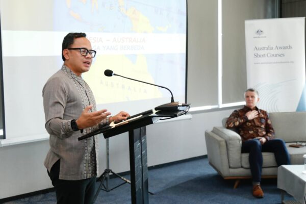 Wamendagri Bima Arya Dorong Aparatur Pemda Manfaatkan Beasiswa Australia untuk Tingkatkan Kualitas Kebijakan Publik