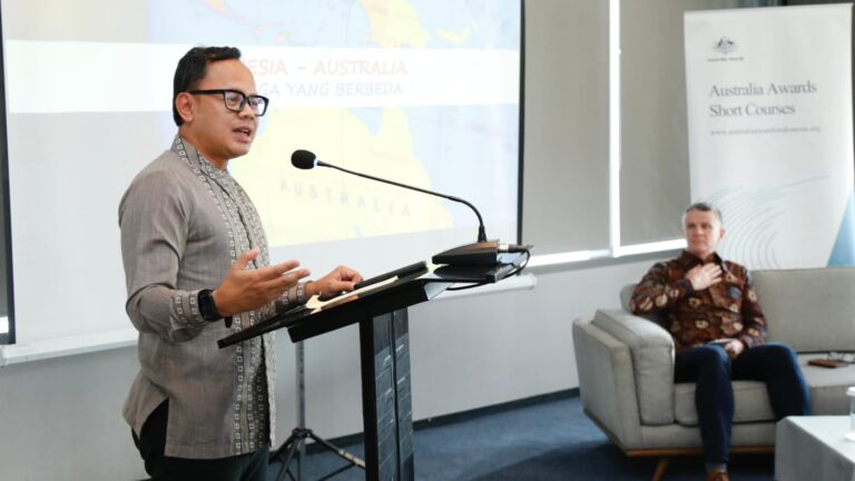 Wamendagri Bima Arya Dorong Aparatur Pemda Manfaatkan Beasiswa Australia untuk Tingkatkan Kualitas Kebijakan Publik