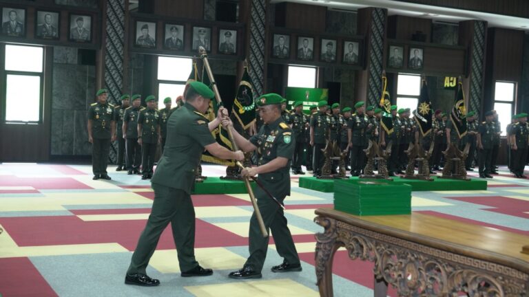 KASAD Pimpin Sertijab Sejumlah Jabatan Strategis dan Penyerahan Tugas Wakasad