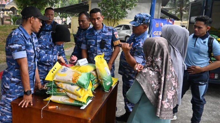 Lanud Sultan Iskandar Muda Gelar Gerakan Pangan Murah, Sediakan 2 Ton Beras SPHP