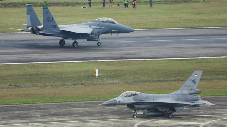 Dogfight F-16 TNI AU dan F-15 USAF Warnai Latma Cope West 2025