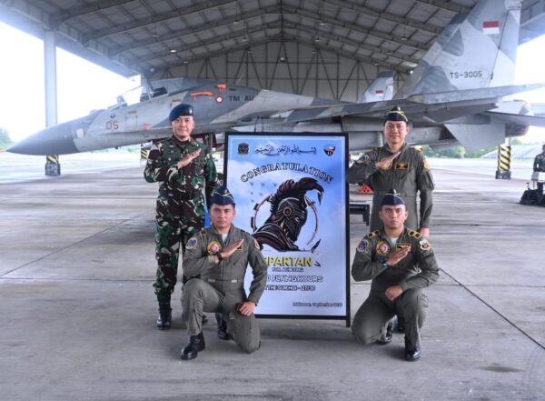 Tiga Penerbang Lanud Hasanuddin Torehkan Prestasi di Pesawat Sukhoi 27/30