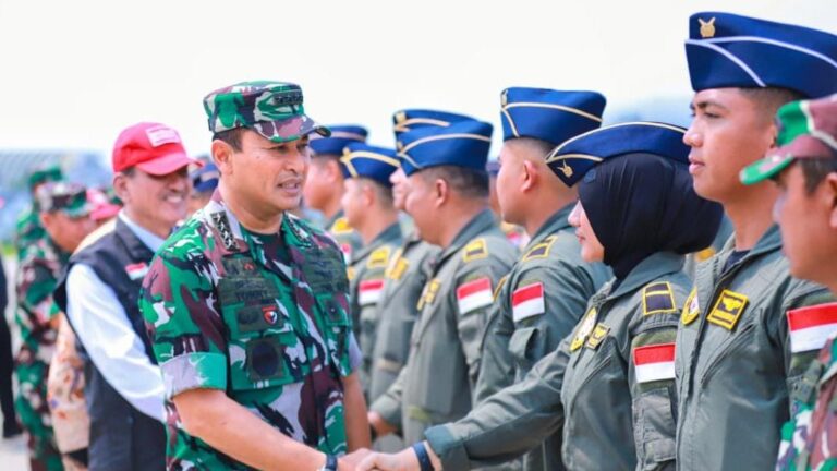KASAU Sambut Satgas Garuda Merah Putih-II