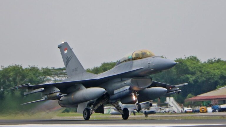Latma Cope West 2025, F-16 TNI AU dan F-15 USAF Lancarkan Serangan Udara Presisi