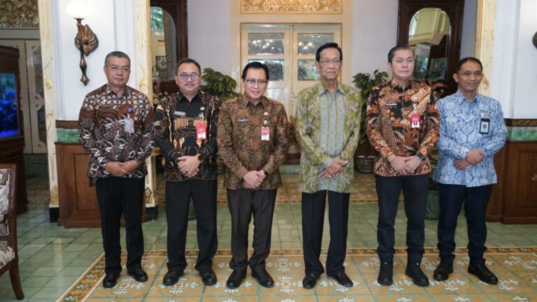 Sambangi Provinsi DIY, Kemendagri Dorong Pemda Optimalkan Siskamling dan Pastikan Situasi Kamtibmas Aman