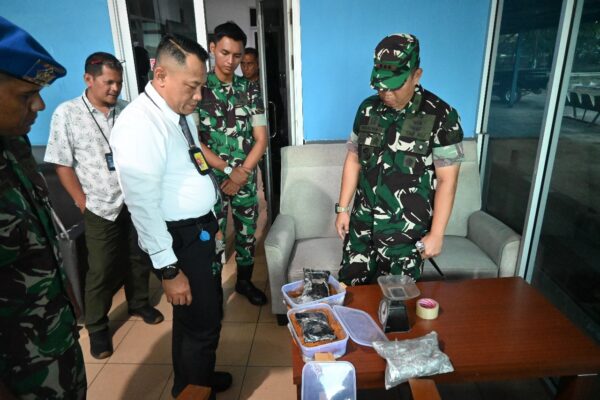 Personel Lanud SIM Gagalkan Penyelundupan Narkotika di Kargo Bandara SIM