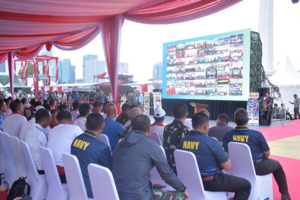 Pangkormar Dampingi Panglima TNI Dalam Bakti Sosial Kesehatan HUT ke-80 TNI