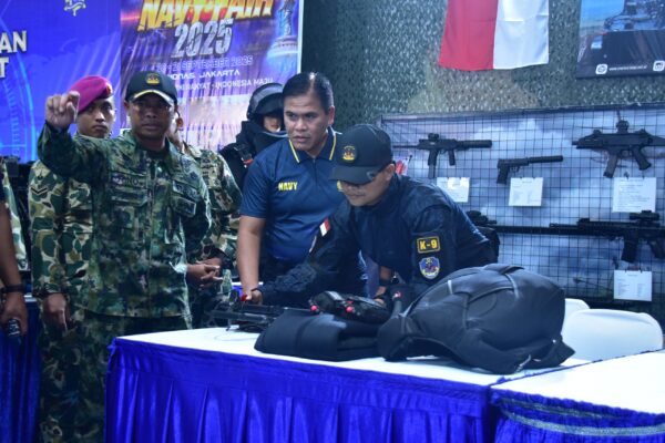 Antusias Masyarakat Warnai Kunjungan KASAL dan Pangkormar di Navy Fair 2025