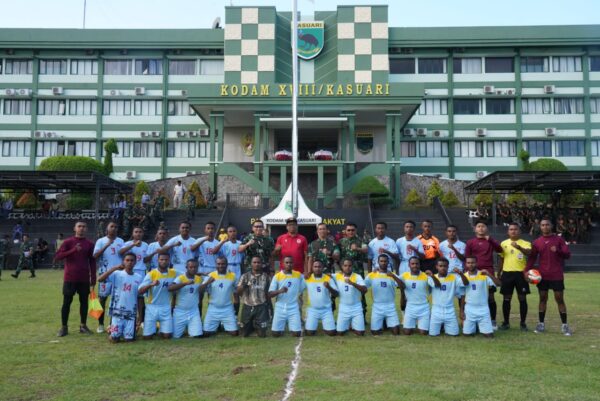 Buka Lomba Sambut HUT TNI ke-80, Pangdam Kasuari Ajak Generasi Muda Papua Barat Bersatu Membangun Bangsa