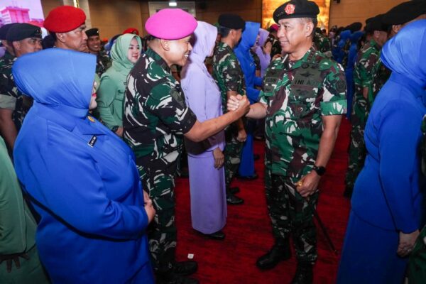 Dipimpin Panglima TNI, Kepala Staf Korps Marinir Resmi Naik Pangkat Menjadi Mayjen
