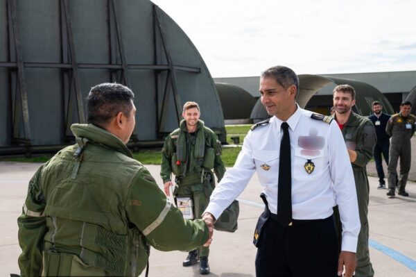 Empat Penerbang Tempur TNI AU Sukses Terbang Solo Rafale di Prancis