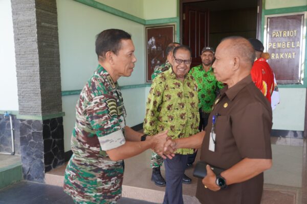 Pangdam Kasuari Ajak Tokoh Adat dan Kepala Suku Bersatu Demi Kepentingan Generasi Muda dan Kesejahteraan Masyarakat