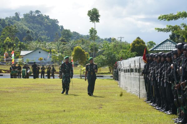 Prajurit Harus Selalu Bersyukur, Dimanapun Bertugas – Pesan Pangdam XVIII/Kasuari dalam Sertijab dan Tradisi Satuan