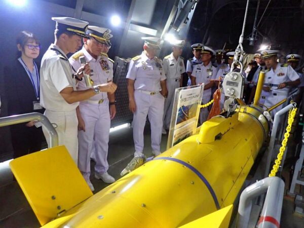 KASAL Kunjungi Kapal Selam Oyashio-Class dan Kapal Mogami-Class di Yokosuka Jepang