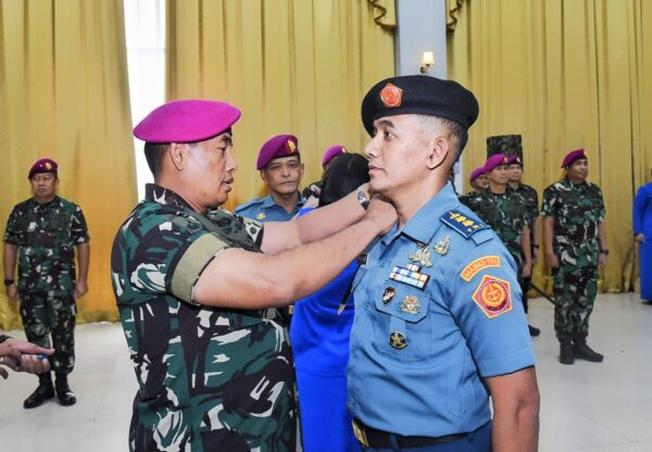 Pangkormar Pimpin Laporan Korps Kenaikan Pangkat 33 Perwira Marinir