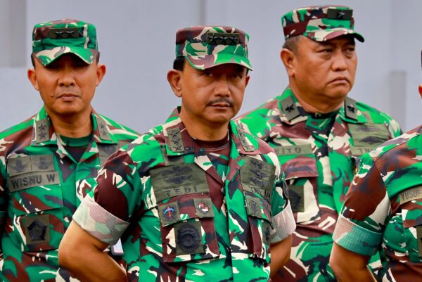 Wakasau Hadiri Penyerahan Obat-Obatan dan Vitamin Produksi Lafi TNI kepada Koperasi Desa/Kelurahan Merah Putih (KDMP)