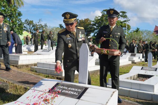 Momen Sakral HUT ke-80 TNI di TMP Trikora: Menyatukan Doa, Kebersamaan, dan Api Semangat Perjuangan