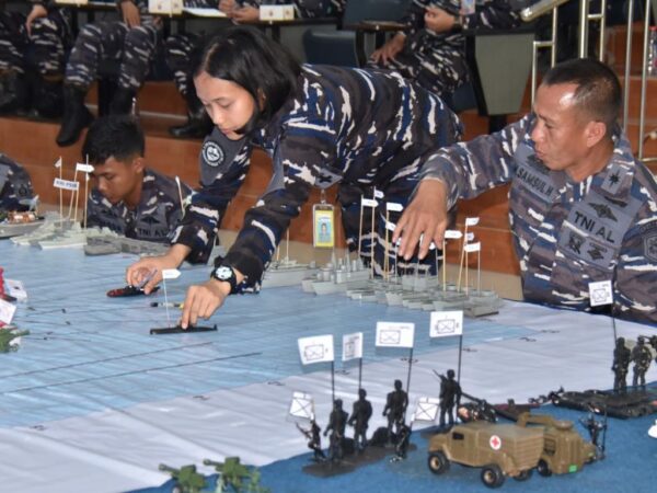 Wujudkan Prajurit Modern, TNI AL Latih Pengambilan Keputusan Taktis Operasi Amfibi Melalui Simulasi TFG