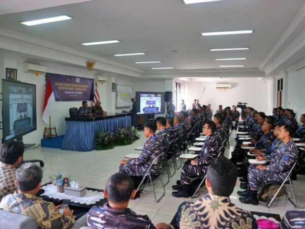 TNI AL Bersama Bakti Komdigi Gelar Pelatihan Teknologi Informasi dan Komunikasi VSAT