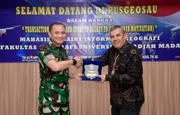 Pusgeosau Terima Kunjungan Mahasiswa Sains Informasi Geografi UGM