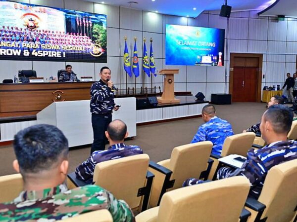 Wujudkan Sinergi Pembangunan dan Pertahannan Maritim, KASAL Hadiri Kuliah Umum Menko Infra RI kepada Pasis Dikreg Seskoal Angkatan ke-64