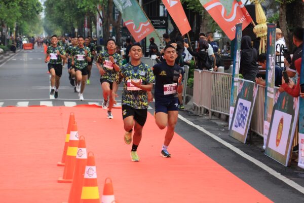 Taruna AAU Dominasi Podium TNI Run 2025 di Yogyakarta